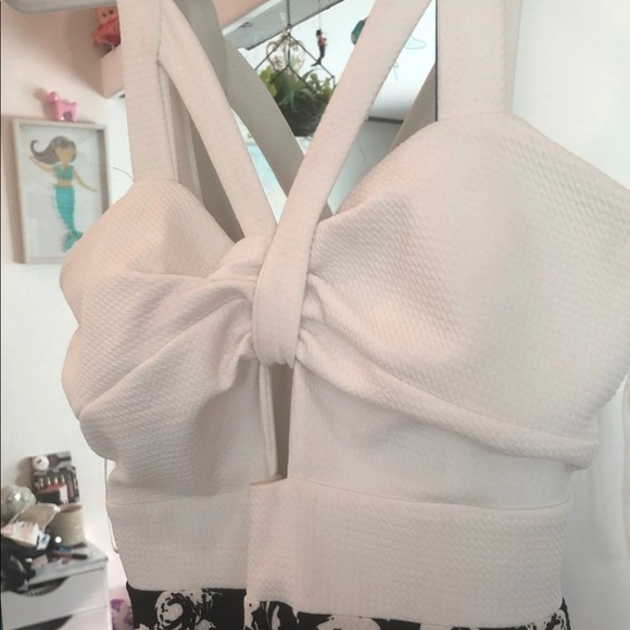 White And Black Dress - Picture 2 of 4